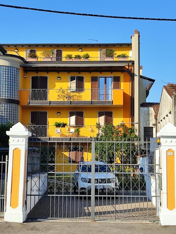 Lovely Casa Paola Villlafranca Centro Zimmer Rooms Виллафранка-ди-Верона Экстерьер фото